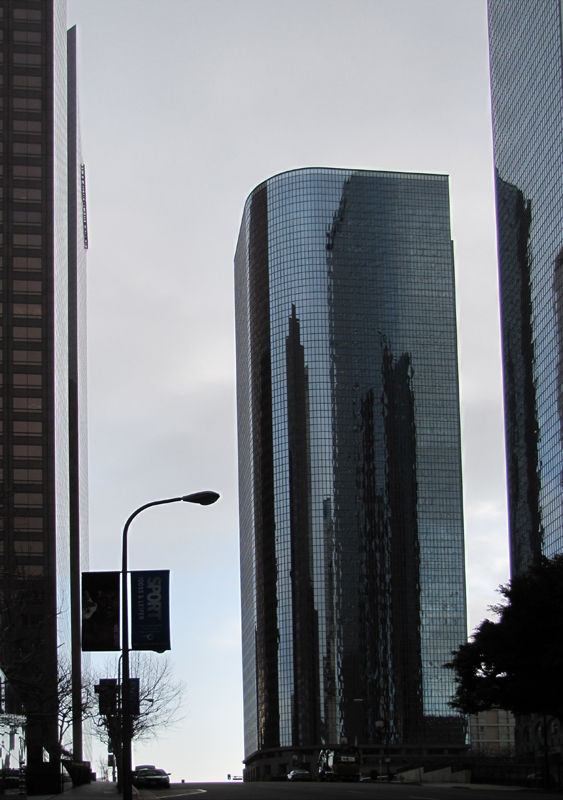 Monolithique gratte-ciel noir  - Downtown L.A.