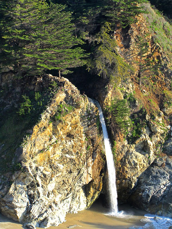 la clbre chute du Julia Pfeiffer State Park