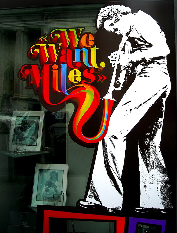 Vitrine de We want Miles