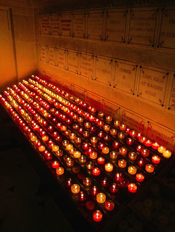 697  lampions