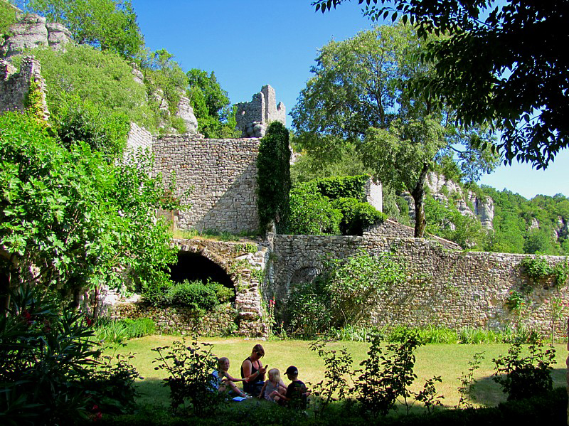 les jardins du chateau, Vgu