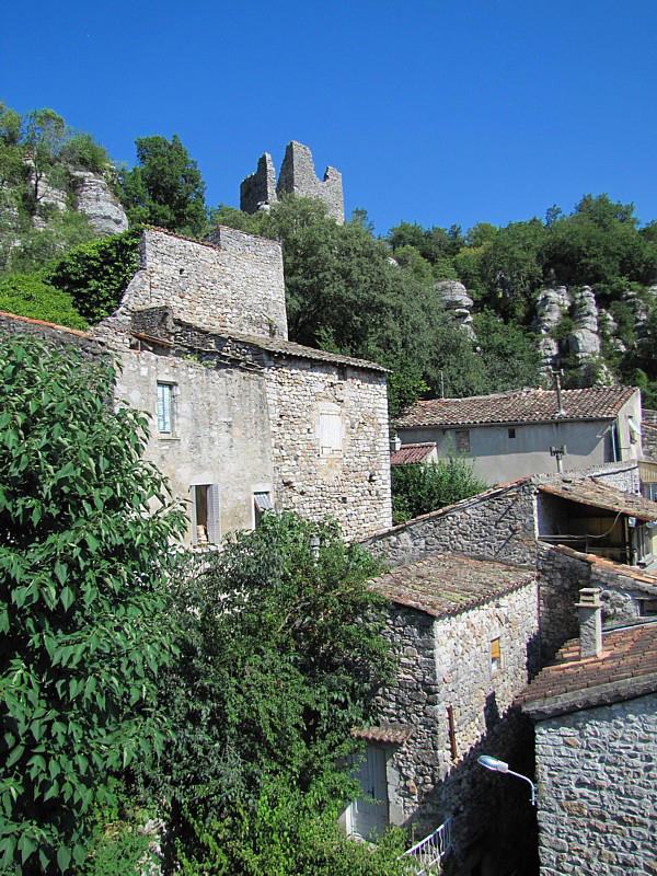 Tour en ruine