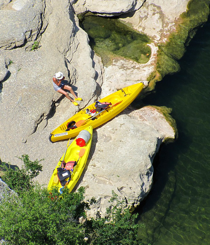 kayaks jaunes
