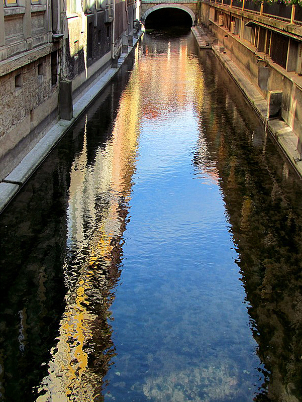 reflets dun canal