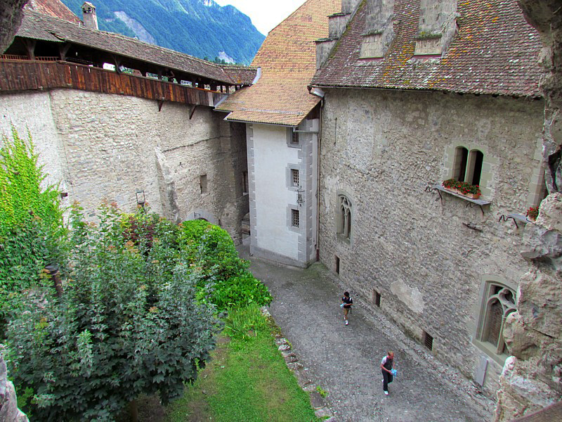 deuxime cours du chteau