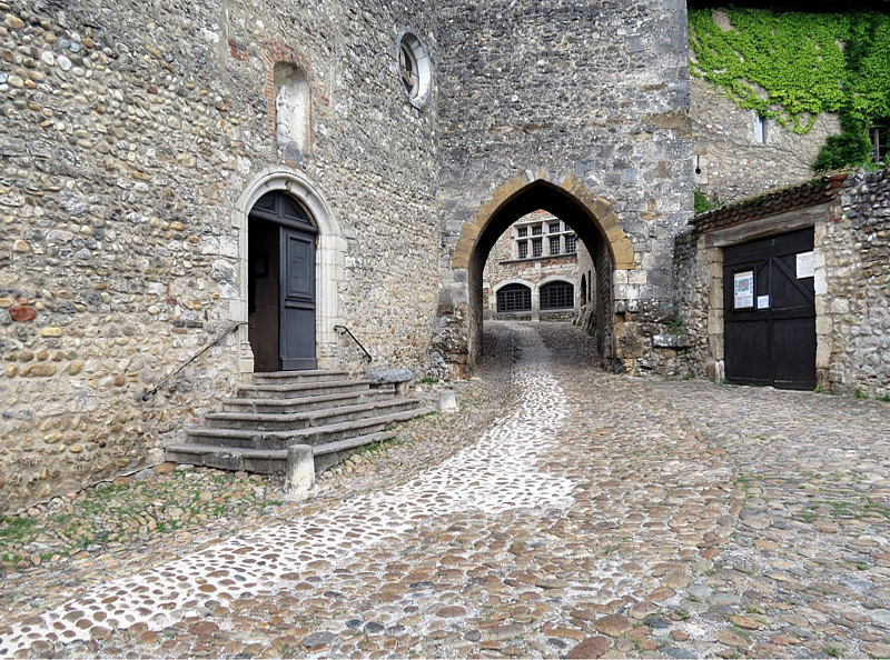 entrée de la cité de Pérouges