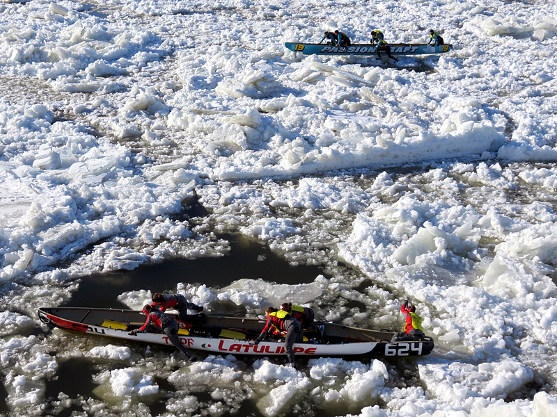 z-Course en canot  glace Carnaval de Qubec 10 fv 2013 378.jpg