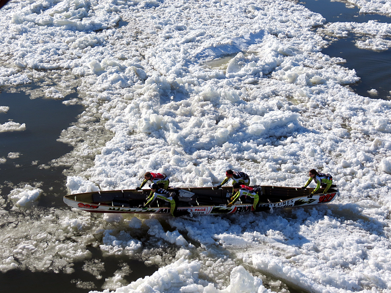 z-Course en canot  glace Carnaval de Qubec 10 fv 2013 037.jpg