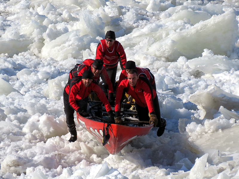 z-Course en canot  glace Carnaval de Qubec 10 fv 2013 053.jpg