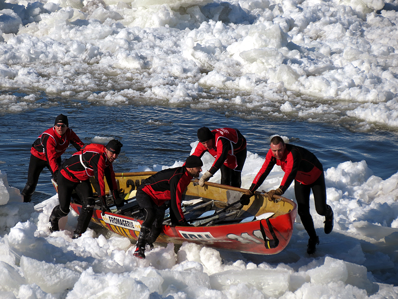 z-Course en canot  glace Carnaval de Qubec 10 fv 2013 058.jpg