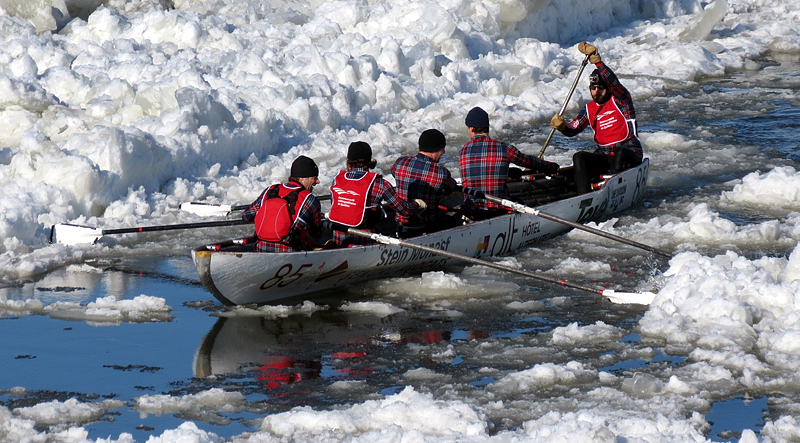 z-Course en canot  glace Carnaval de Qubec 10 fv 2013 140.jpg