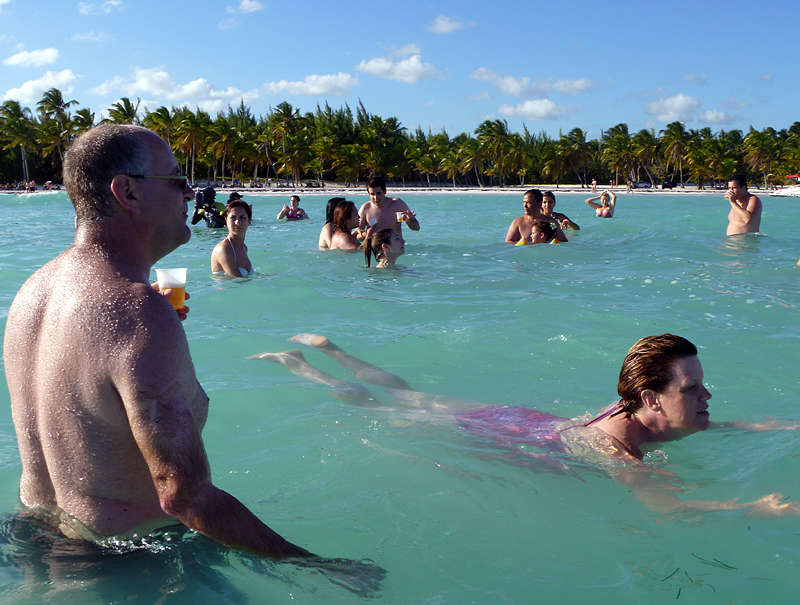 Au large de Juanillo beach