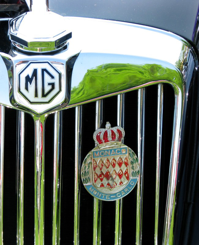 grille avant de MG