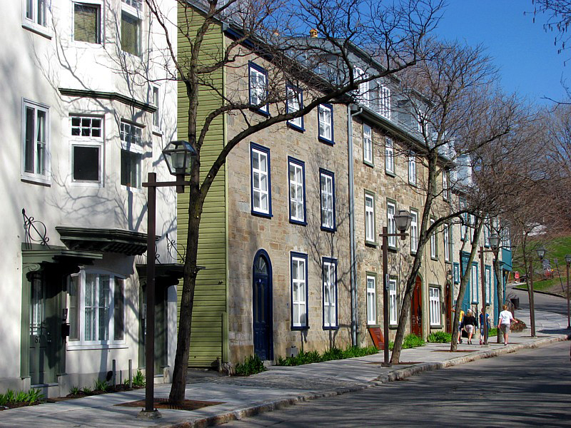 Au sommet de la rue d'Auteuil