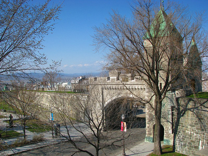 une autre vue de la porte Saint-Louis