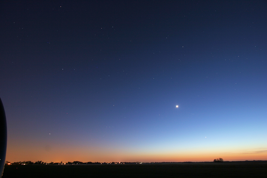 The Winter constellations, Westbroek, 17 april 2010 (without contrails...)