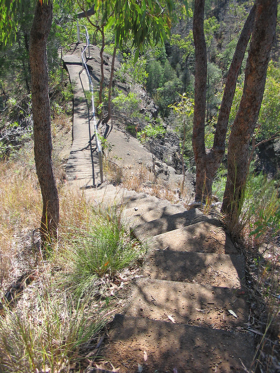 Kinbombi Falls