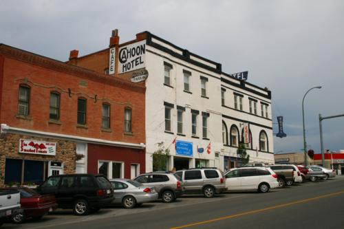 Cahoon Hotel, Cardston