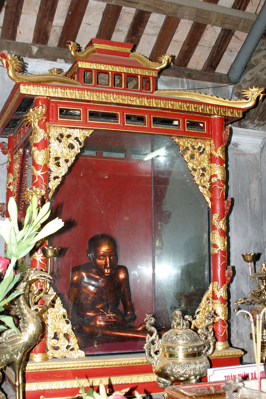 Xa Loi bodies - Vu Khac Minh