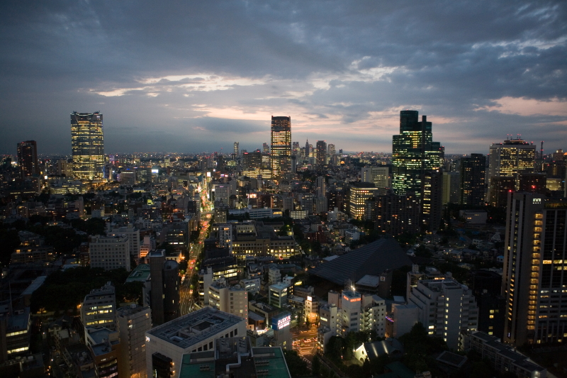 Roppongi Hills (六本木ヒルズ, Roppongi Hiruzu)