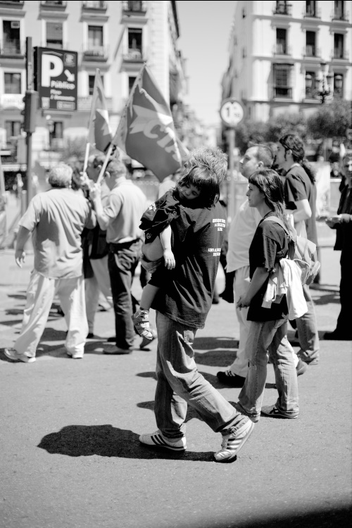 la manifestazione [the demonstration]