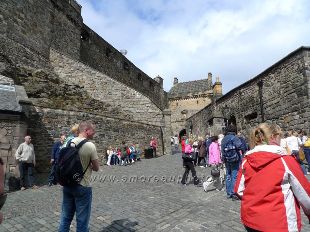 005Edinburg Castle.JPG