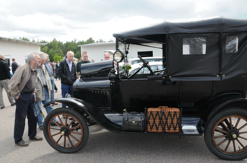 advokat synar Ford