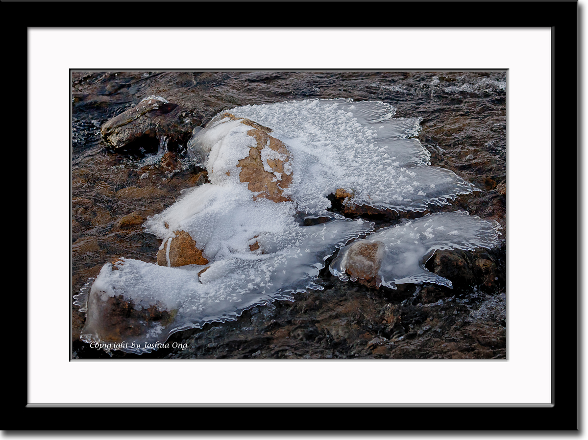 Detailed Ice Growth on Rocks