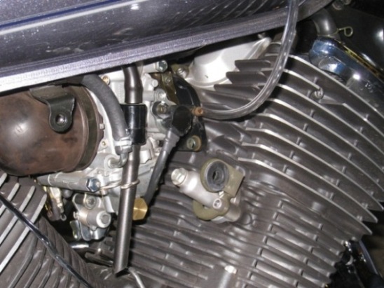 Front Cylinder Synch Port