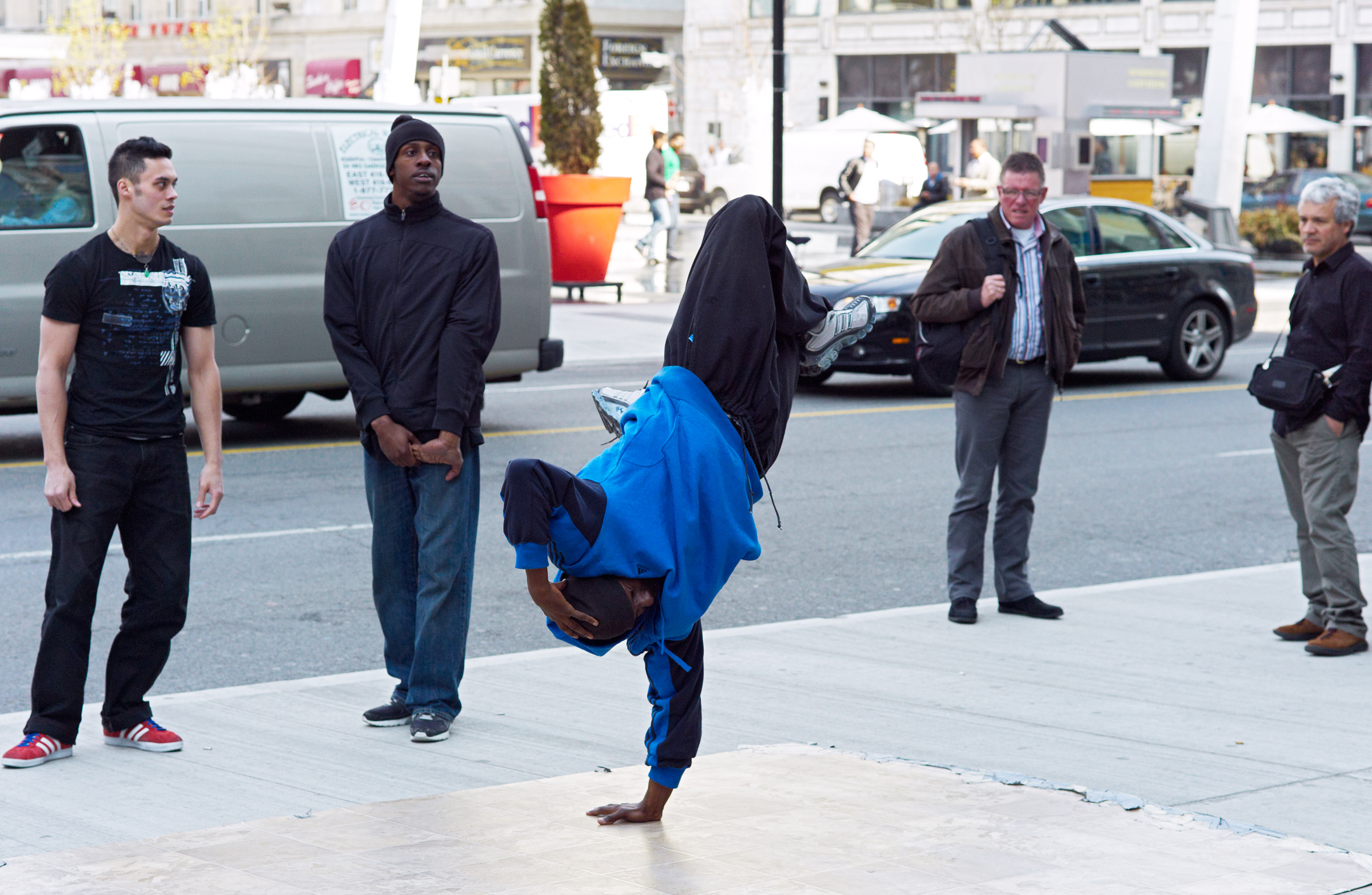 Dundas Yonge hip hop Concrete 01