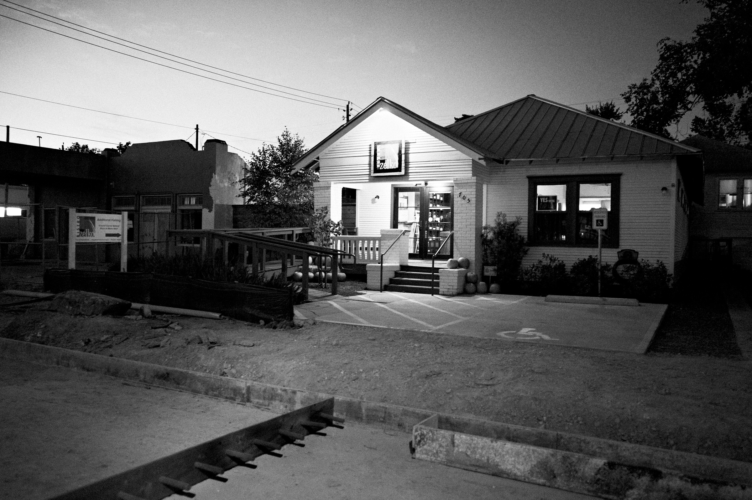 Bistro Zelko 01 mono