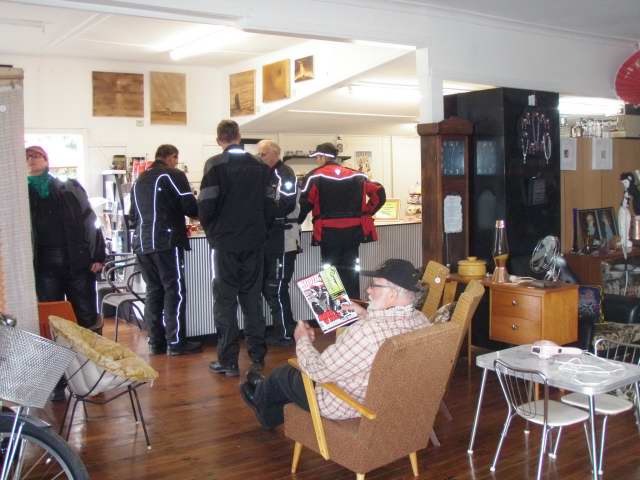 091122 Continuous Lunch 27.JPG