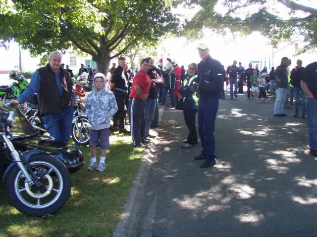091205 Ulysses Nelson Toy Run 2009  25.JPG
