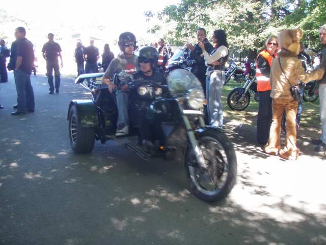 091205 Ulysses Nelson Toy Run 2009  66.JPG