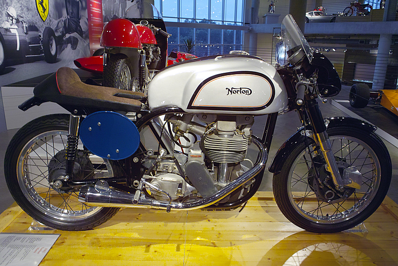 SDIM0909 - One of John Surtees Norton Manxes