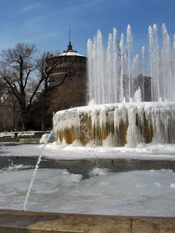 Fountain at the Castello 2740