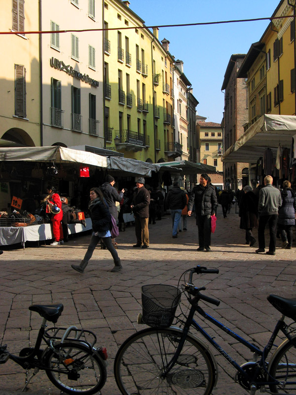 Market Day on Piazza Erbe2867