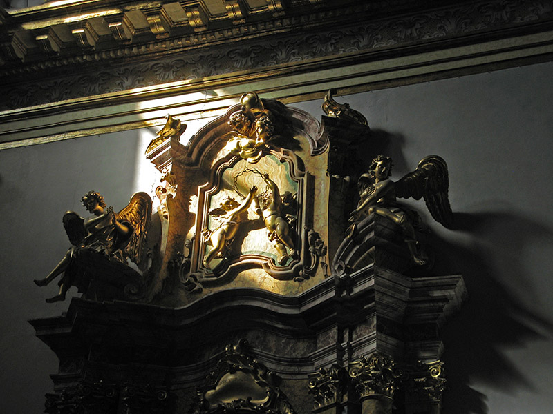 S. Maria Sopra Minerva, detail above an altar6534