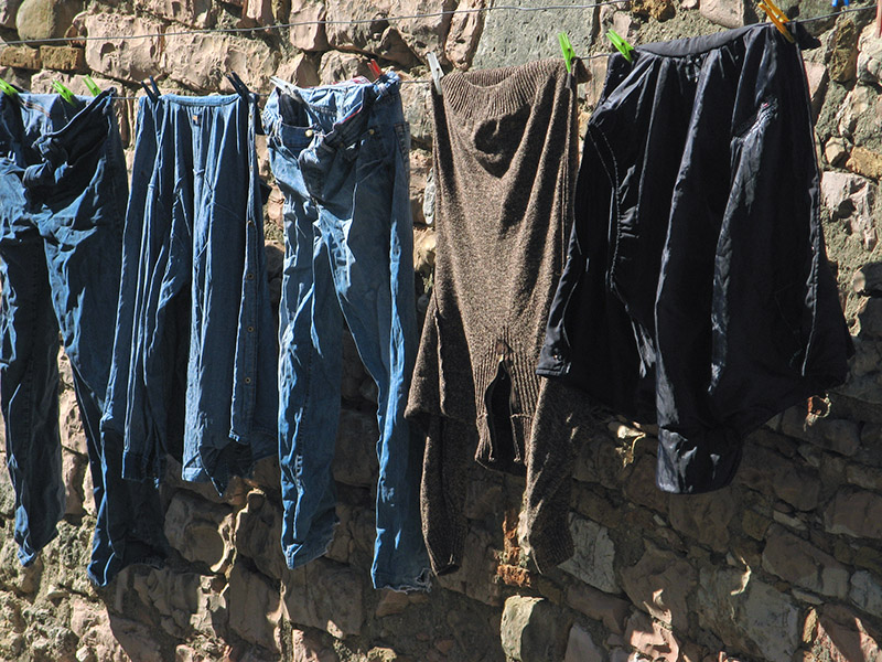 Laundry in Blue and Brown6603