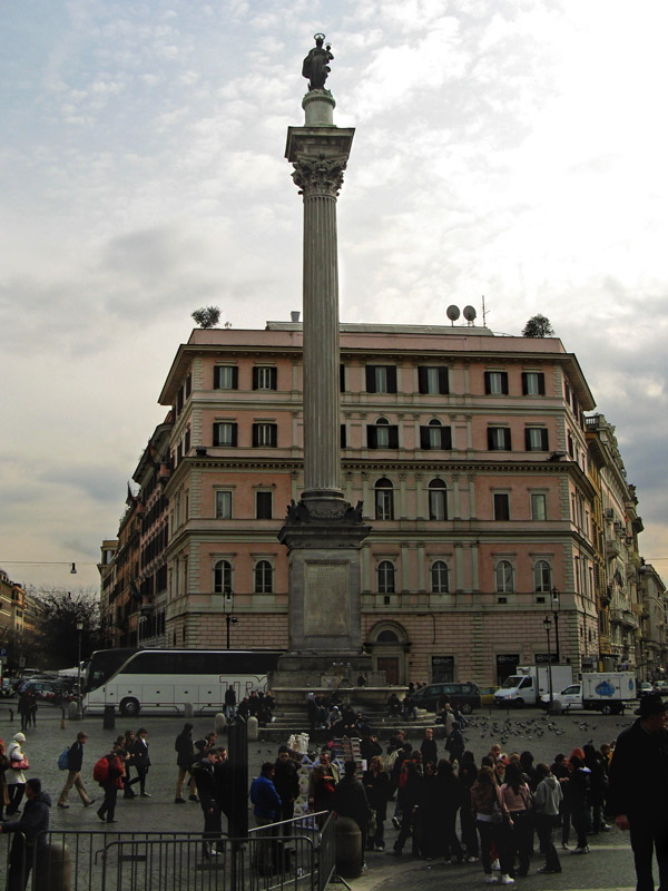Piazza S. Maria Maggiore, the column6704