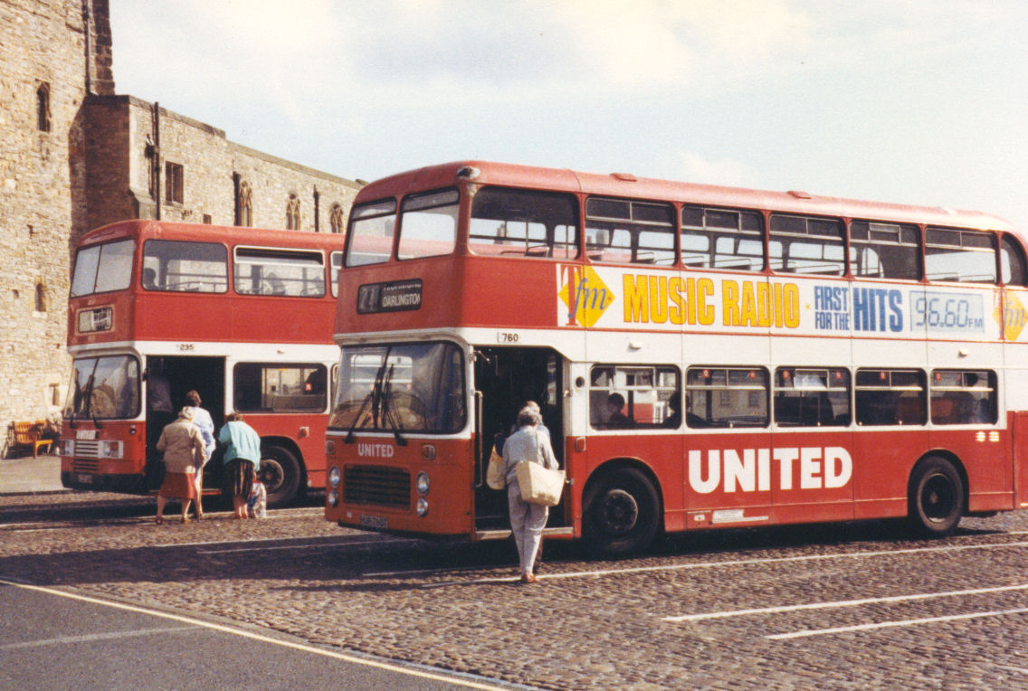 HUR 760T - Richmond, N Yorks - 7 Sep 1991.jpg