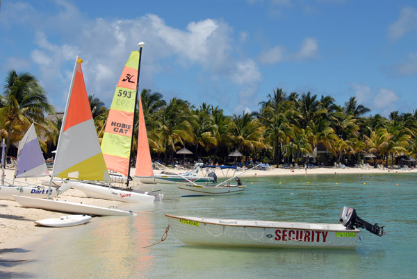 Beach on Blue Bay with boats, Shandrani Hotel, Mauritius