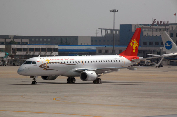 Grand China Express E190 (B-3127) at XIY