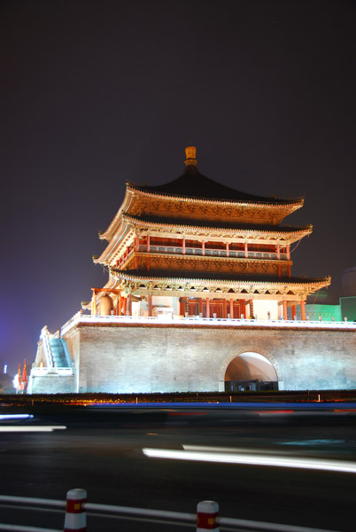 Xi'an Bell Tower at night