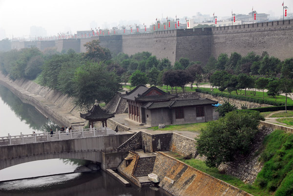 Bridge across the eastern moat at Xian