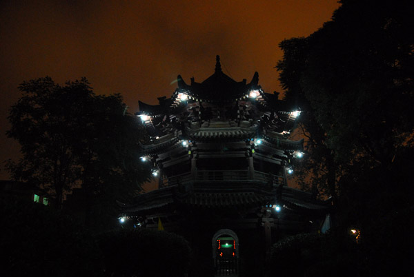 Chinese-style minaret of the Great Mosque of Xi'an at night