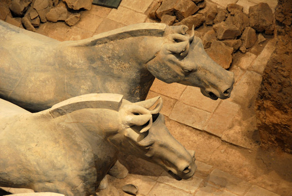 Terracotta horses, Pit 3