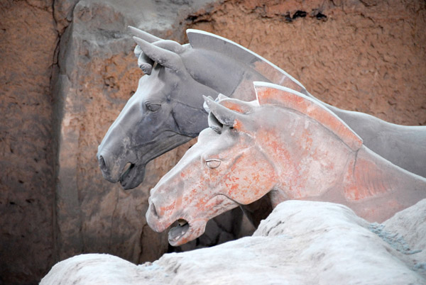 Terracotta horses, Pit 1