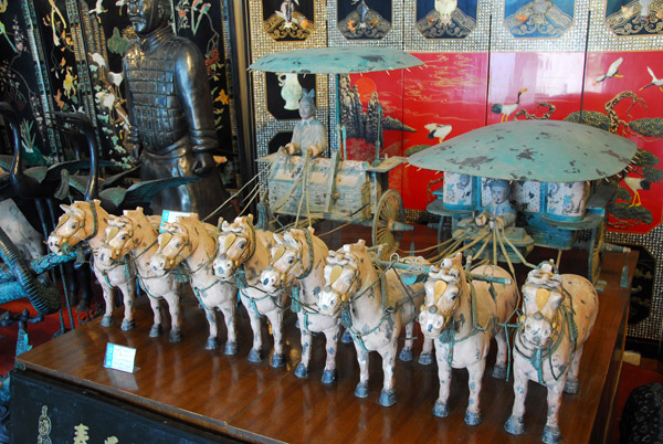 Gift shop at the Terracotta Army Museum with the bronze chariots of Qin Shi Huang
