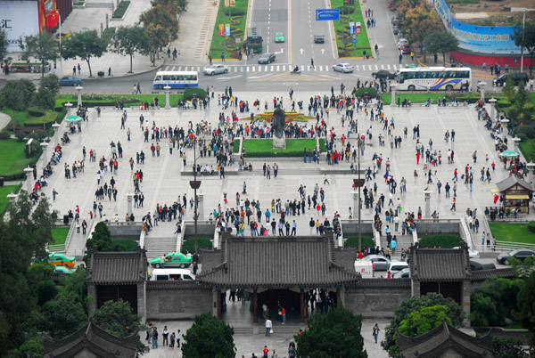 The square south of Da Ci'en Temple with the statue of Xuan Zang, Xi'an
